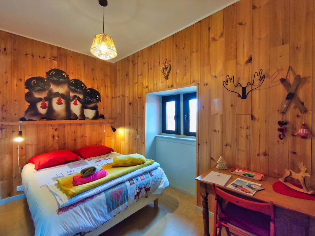 Le Sapin Rouge - Restaurant - Bar - Chambres D'Hotes Artigues  外观 照片