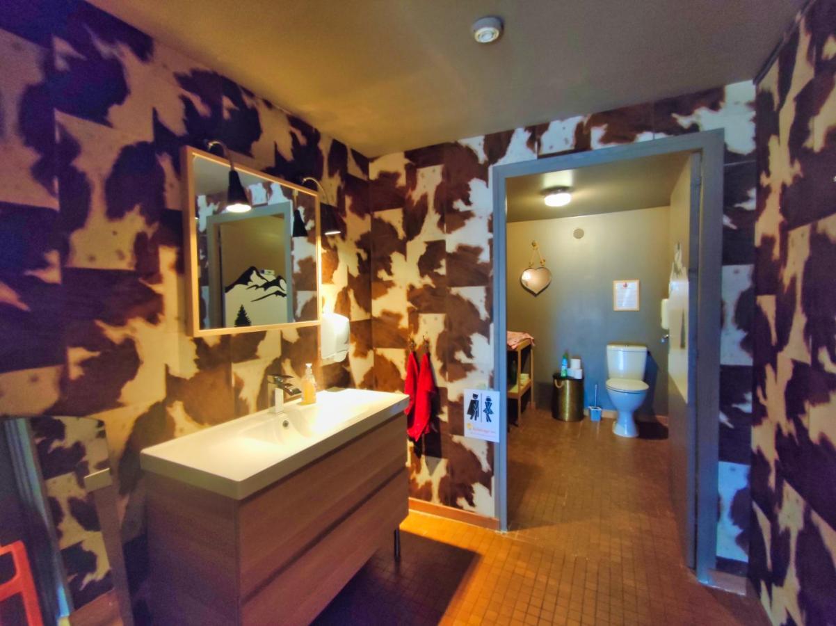 Le Sapin Rouge - Restaurant - Bar - Chambres D'Hotes Artigues  外观 照片