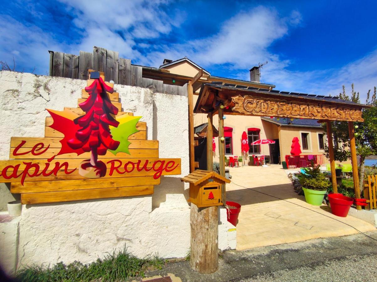 Le Sapin Rouge - Restaurant - Bar - Chambres D'Hotes Artigues  外观 照片